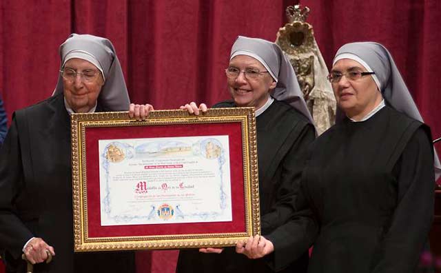 3.672. Las Hijas de Sor Juana Jugan (Hermanitas de los Pobres). Medalla de Oro de la Ciudad