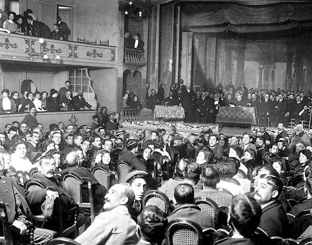 4.032. La Ley del Candado. Mitin en el Teatro Principal en 1910